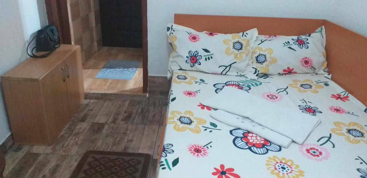 Apartamento Garsoniera Buzău Exterior foto