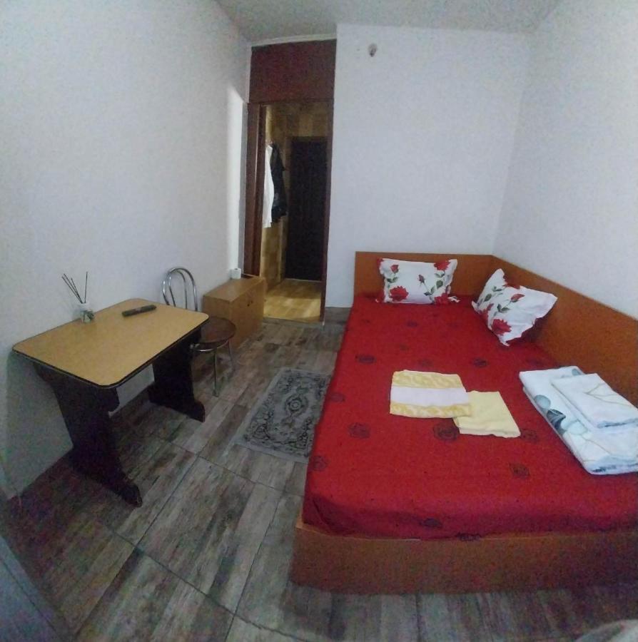 Apartamento Garsoniera Buzău Exterior foto